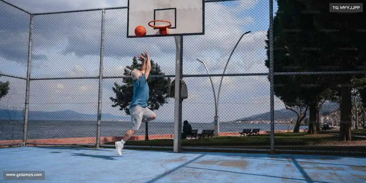 <strong>UED</strong>🌞阳光、汗水、笑容 —— 运动，是送给自己最好的礼物！